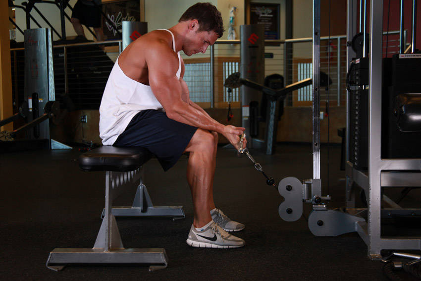 Cable Wrist Curl — starting position