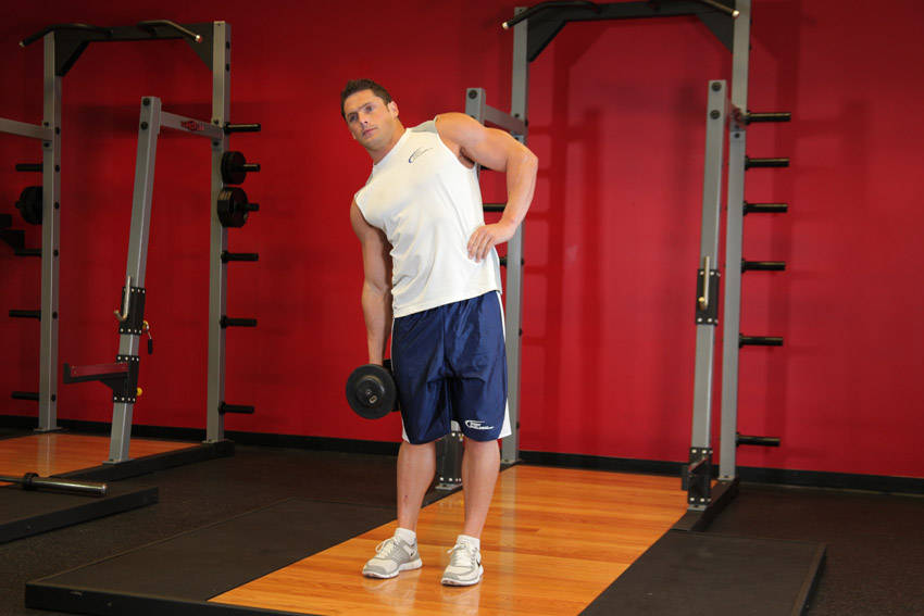 Dumbbell Side Bend — starting position