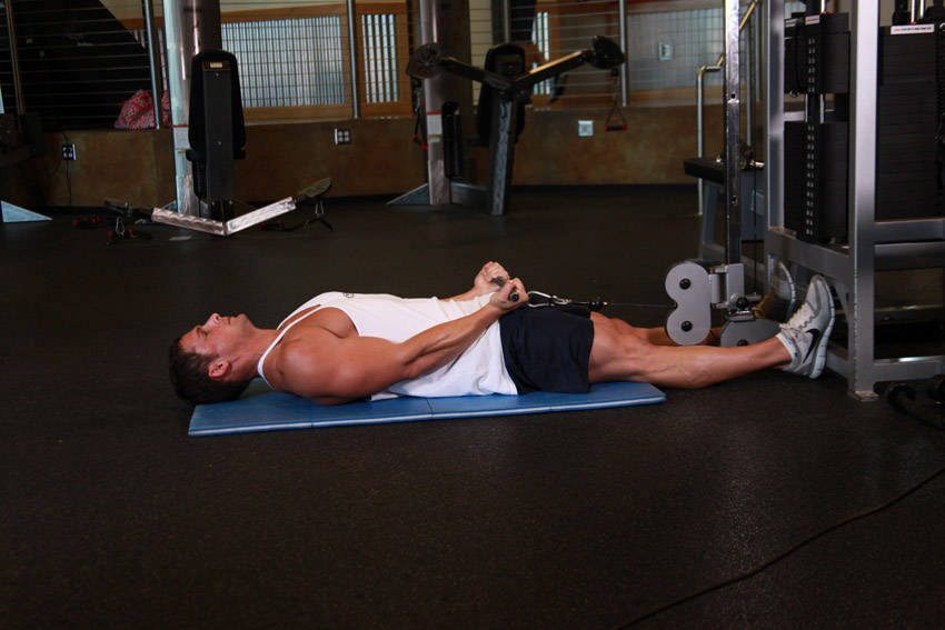 Lying Cable Curl — starting position