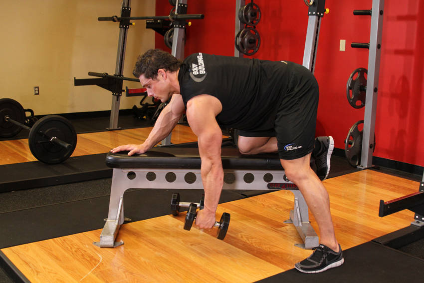 One-Arm Dumbbell Row — starting position