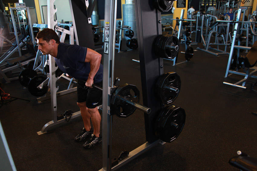 Smith Machine Bent Over Row — end position