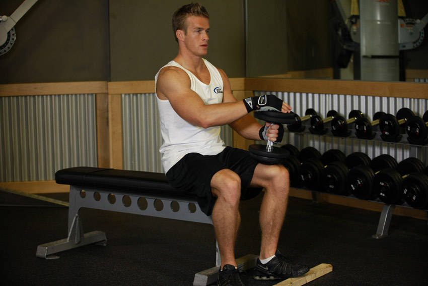Dumbbell Seated One-Leg Calf Raise — end