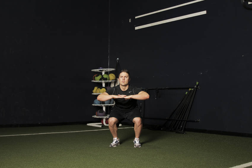 Knee Tuck Jump — start