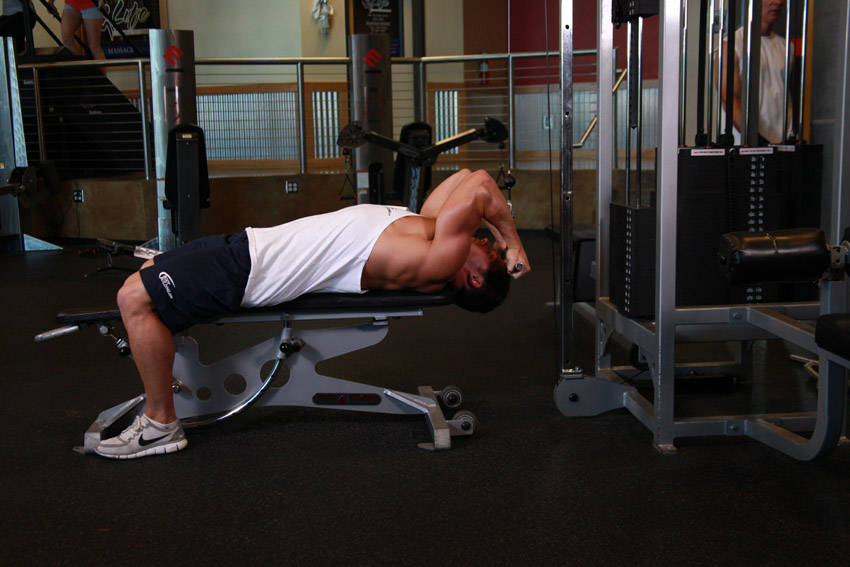 Lying Close-Grip Bar Curl On High Pulley — end