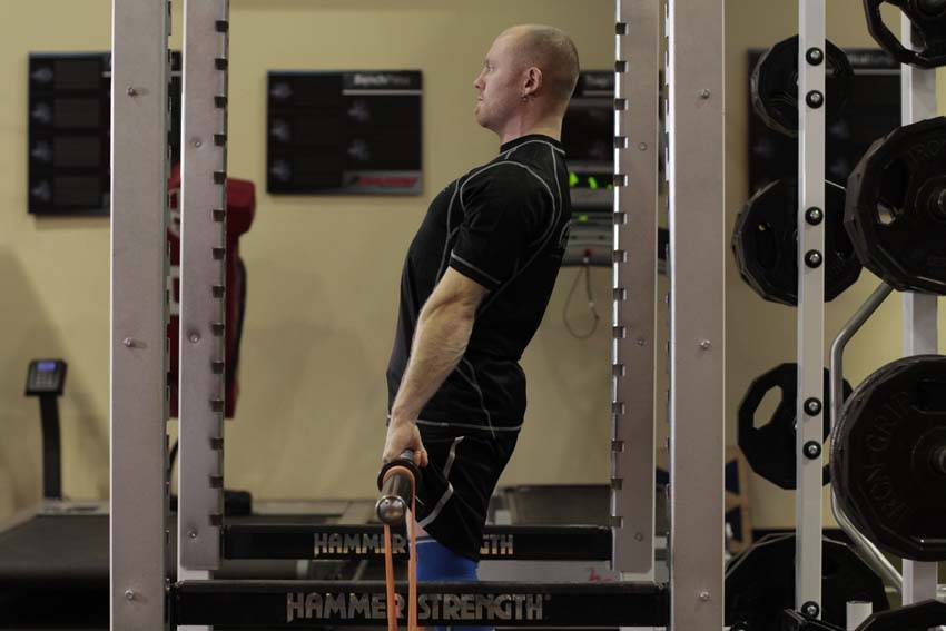 Rack Pull with Bands — end